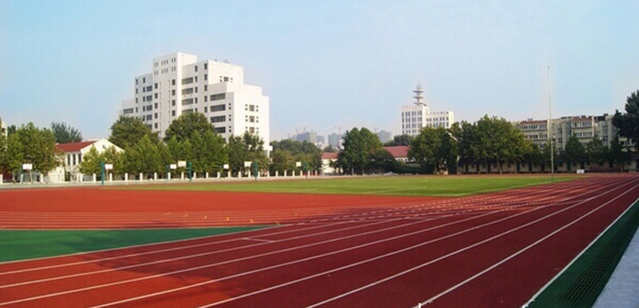 Running track around an athletic oval at Shandong University of Science and Technology