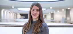 Swinburne Health Science student, Eva-Louise smiling while on placement at MonashHeart,